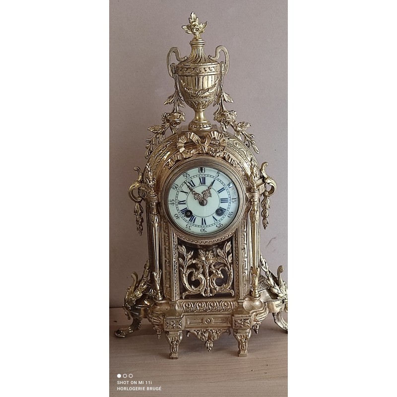 pendule bronze doré