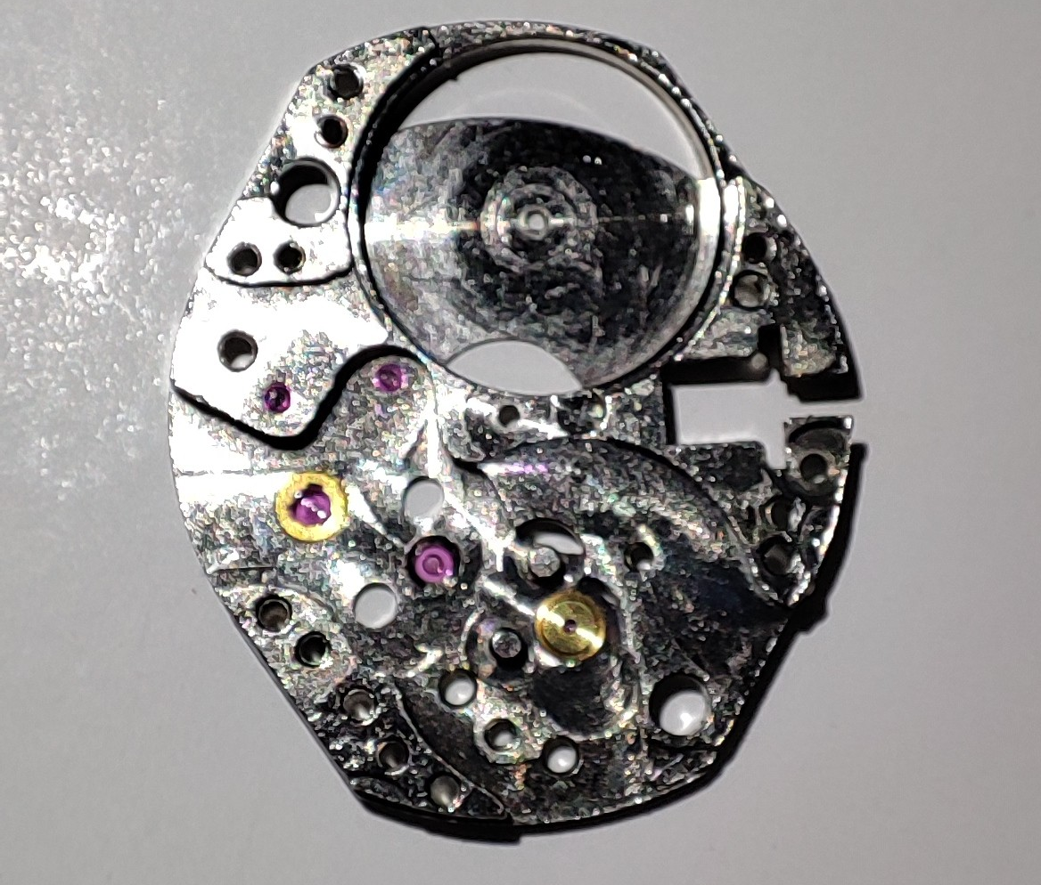 Hologerie Brugé vend également des pièces détachées